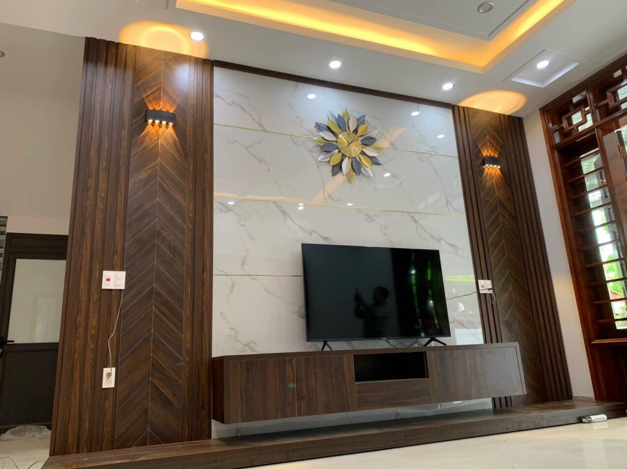 Tấm ốp nhựa trang trí ti vi giá rẻ Hải Phòng