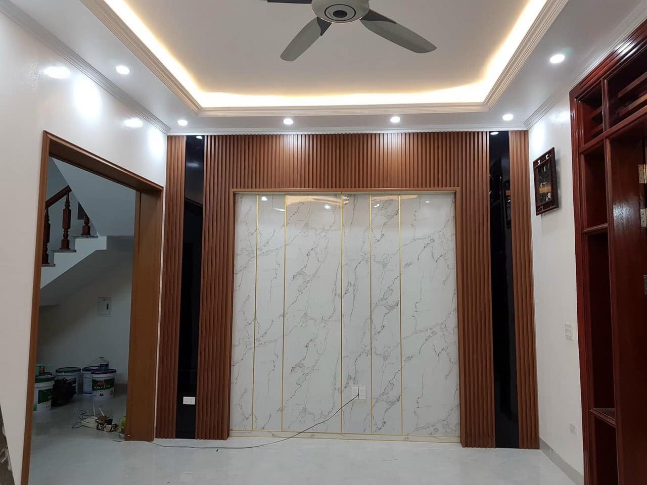 Lắp đặt tấm ốp nhựa giá rẻ tại Kiến An Hải Phòng