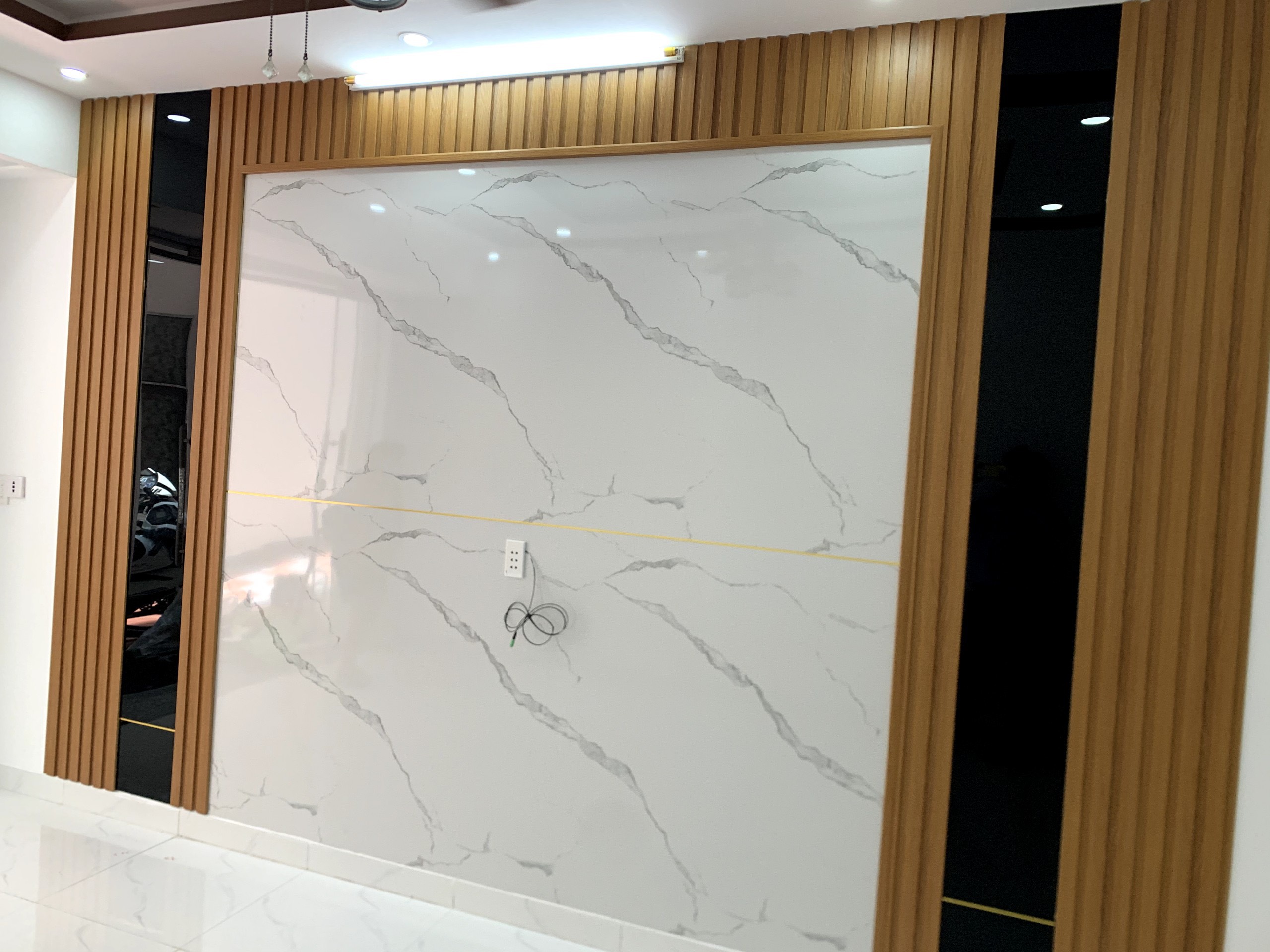 Làm vách tivi trang trí tại Hải Phòng